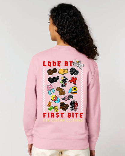 ENNAKKOTILAUS Love At First Bite - unisex collegepaita vaaleanpunainen